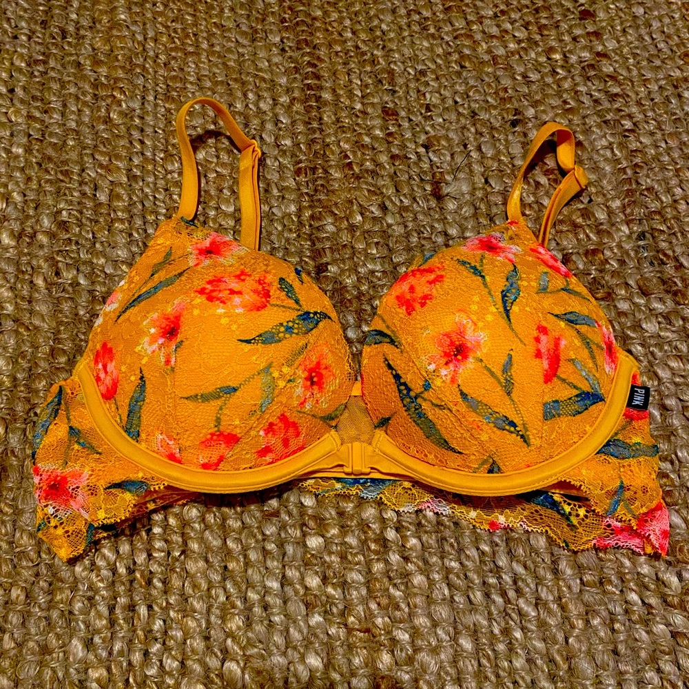 PINK Victoria Secret bra